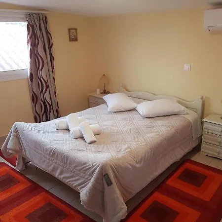 Mare -sea View Apartment/διαμέρισμα με θέα στην θάλασσα Apartamento *