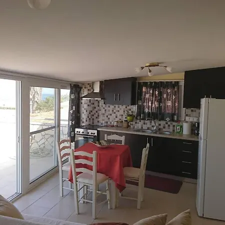 Mare -sea View Apartment/διαμέρισμα με θέα στην θάλασσα Lägenhet Koróni