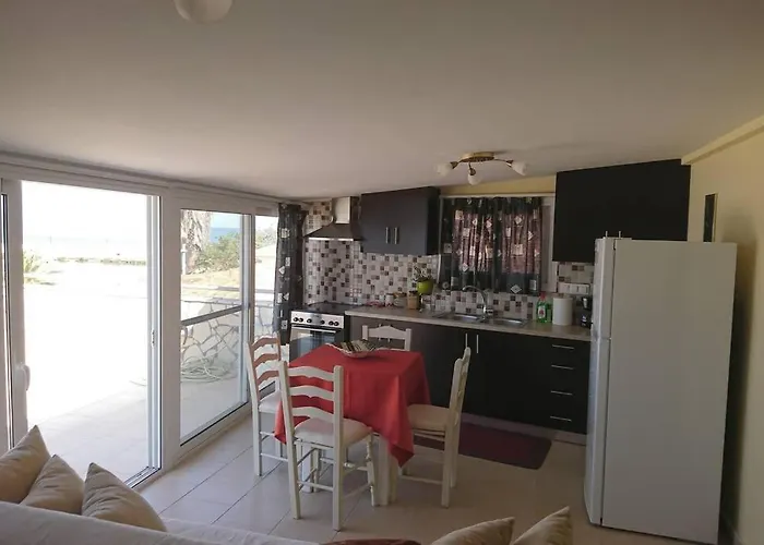 Mare -sea View Apartment/διαμέρισμα με θέα στην θάλασσα Apartment Koróni